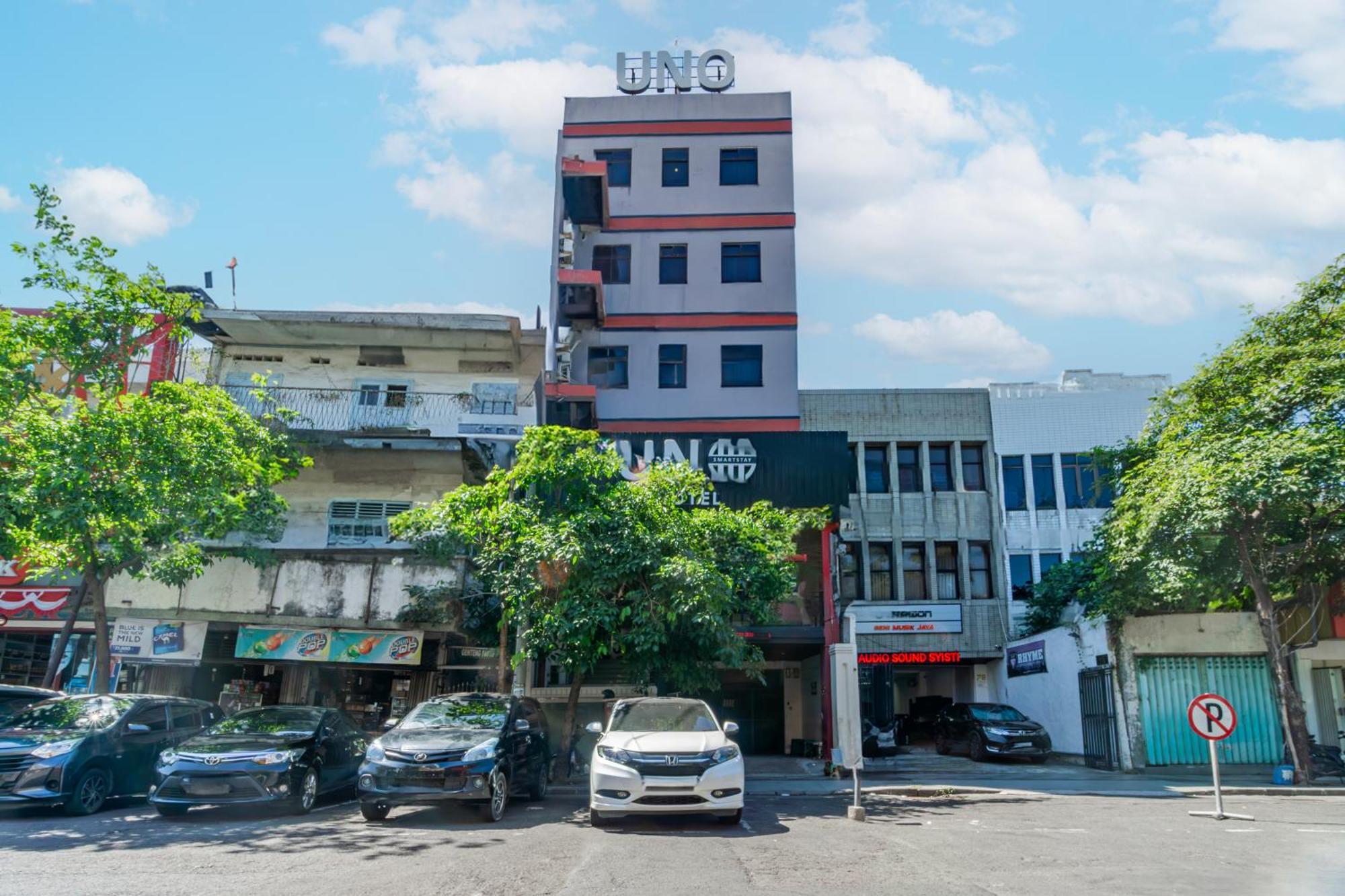 Hotel O Genteng Near Genteng Market Formerly Uno Hotel 泗水 外观 照片