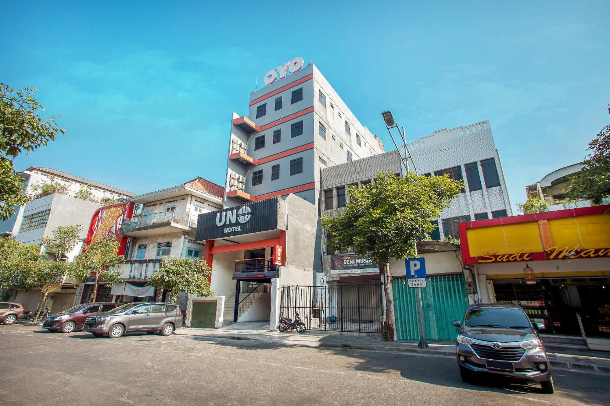 Hotel O Genteng Near Genteng Market Formerly Uno Hotel 泗水 外观 照片
